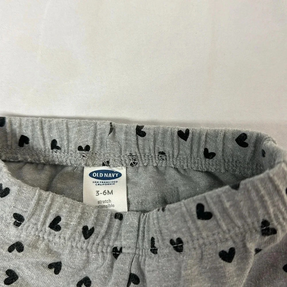 GAP - 2 piece baby outfit/set. Size 3-6 months - Picture 5 of 6